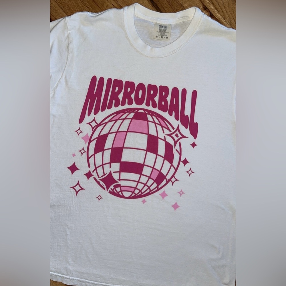 🩷🪩 Swiftie Mirrorball Graphic Tee 🪩🩷